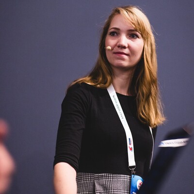 Sandra Ahlgrimm